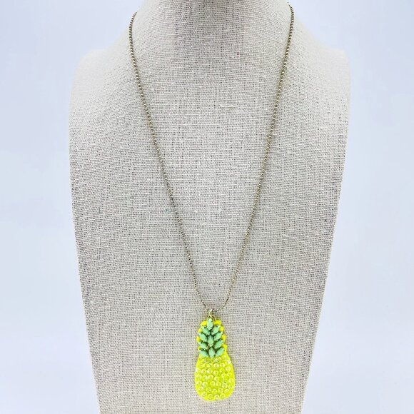 J CREW Pineapple Charm Necklace Gold Tone Crew Cuts Beaded Tropical Welcome - Picture 1 of 8